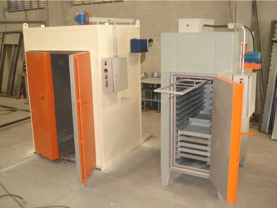 Estufa industrial para tratamento térmico de metais